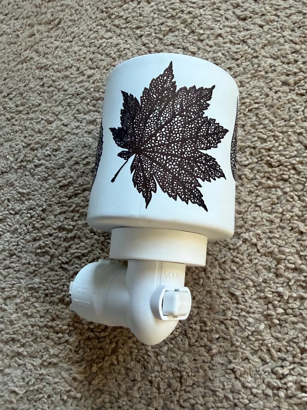 Scentsy Autumn Leaves 🍁 mini wax warmer